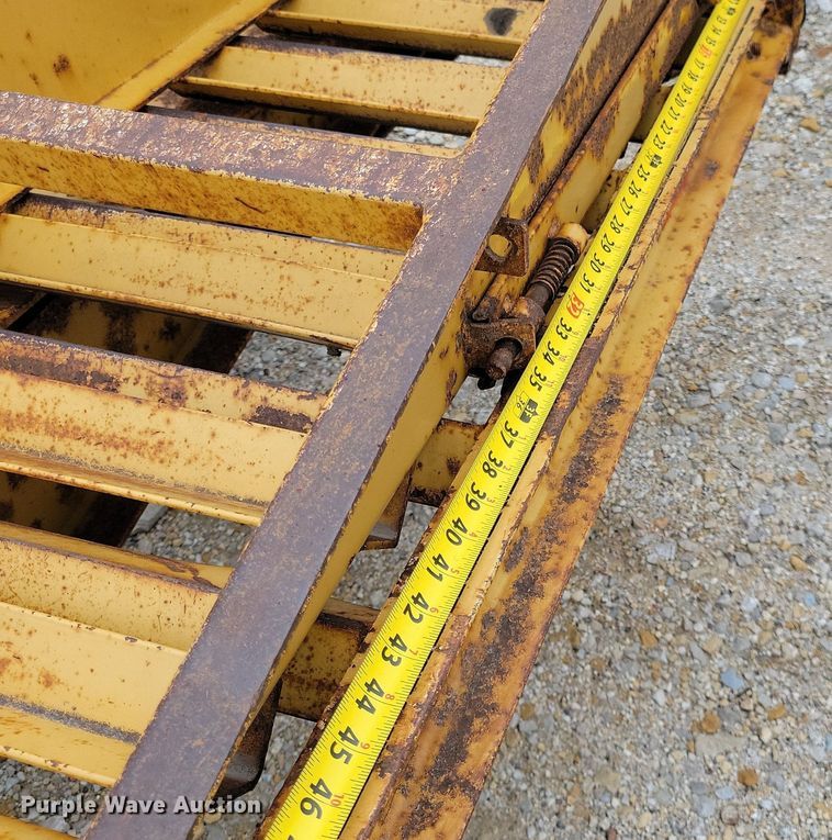 image for item DR4423 2005 Titan equipment trailer