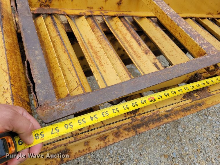 image for item DR4423 2005 Titan equipment trailer