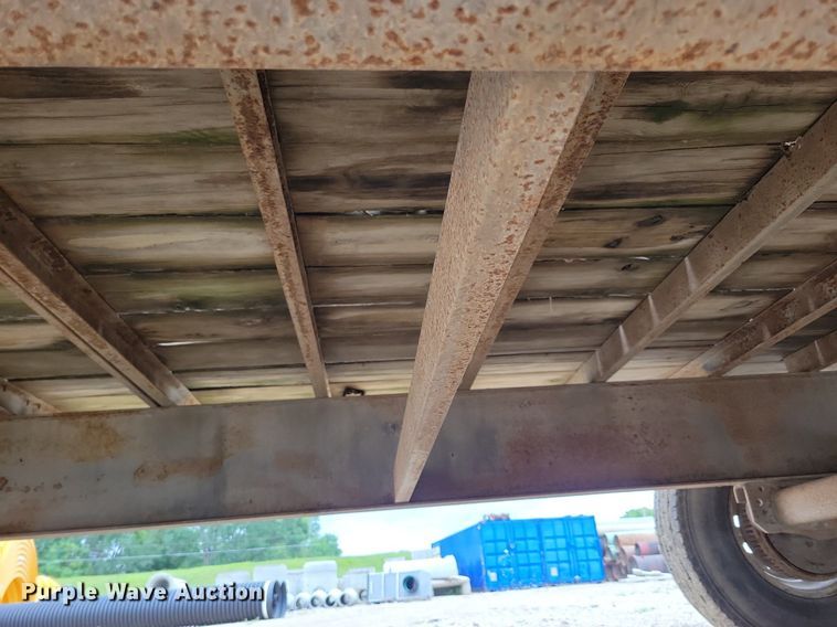 image for item DR4423 2005 Titan equipment trailer