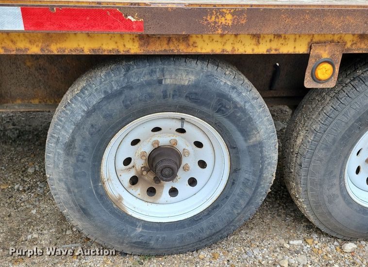 image for item DR4423 2005 Titan equipment trailer