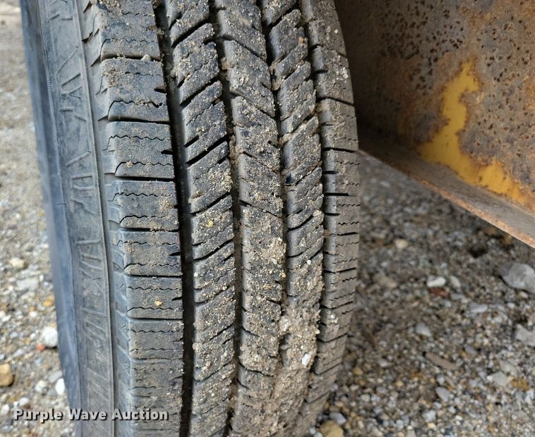 image for item DR4423 2005 Titan equipment trailer