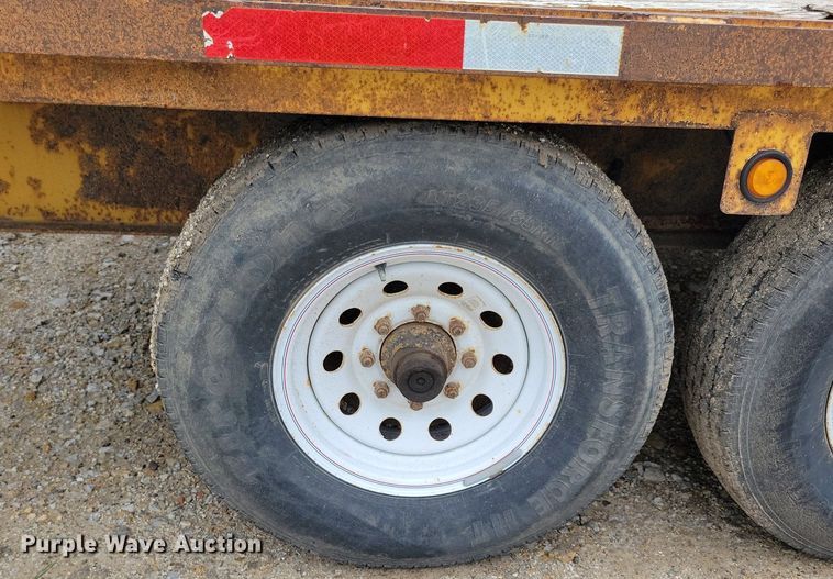 image for item DR4423 2005 Titan equipment trailer