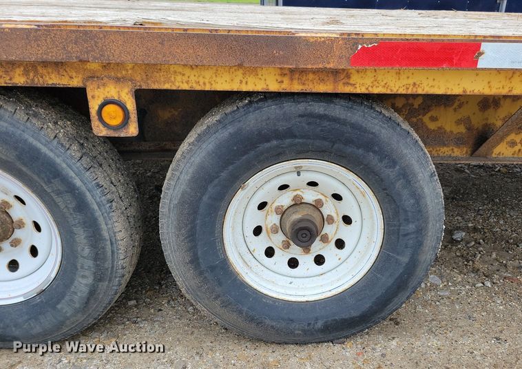 image for item DR4423 2005 Titan equipment trailer