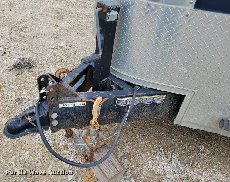 image for item DR4425 2012 Doolittle enclosed cargo trailer