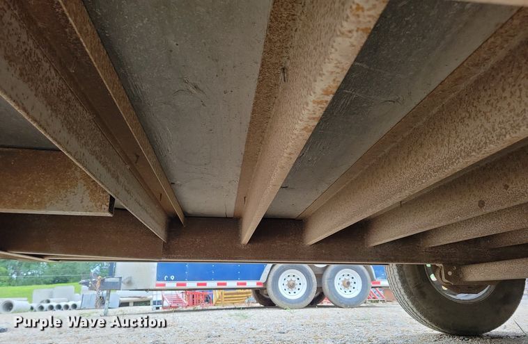 image for item DR4425 2012 Doolittle enclosed cargo trailer