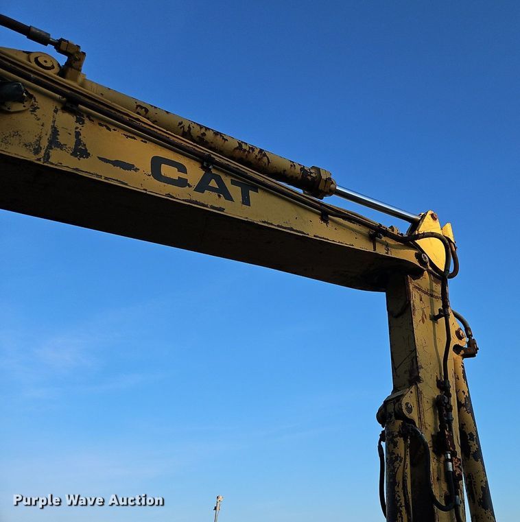 image for item DR8722 1990 Caterpillar  225B LC excavator