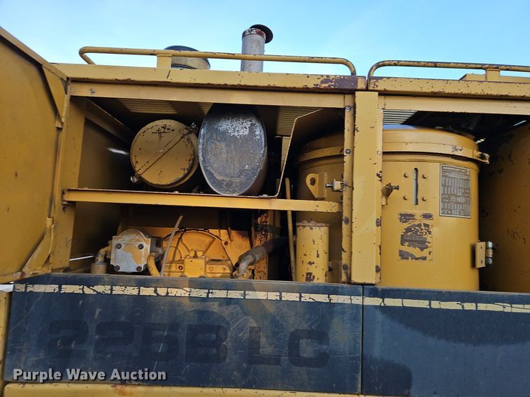 image for item DR8722 1990 Caterpillar  225B LC excavator