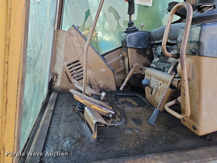 image for item DR8722 1990 Caterpillar  225B LC excavator