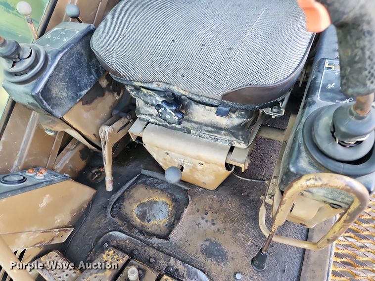 image for item DR8722 1990 Caterpillar  225B LC excavator