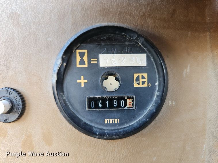 image for item DR8722 1990 Caterpillar  225B LC excavator