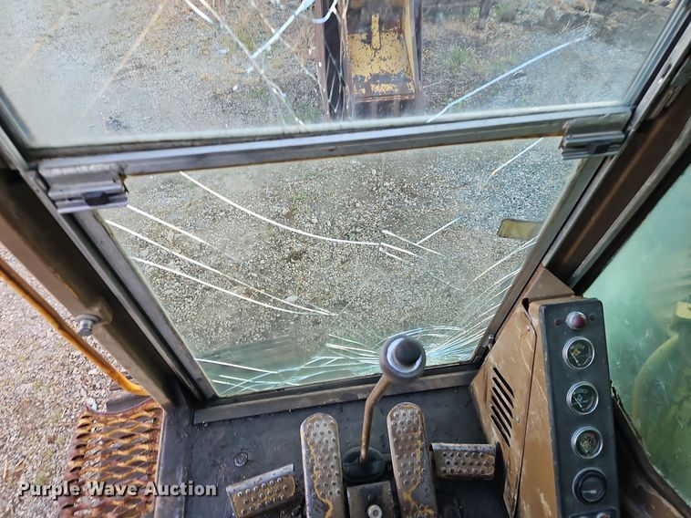 image for item DR8722 1990 Caterpillar  225B LC excavator