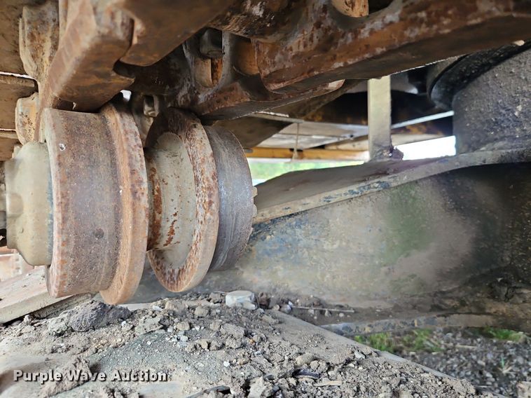 image for item DR8722 1990 Caterpillar  225B LC excavator