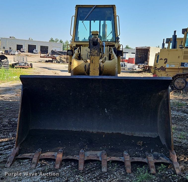 image for item DR8736 1987 Caterpillar  963 track loader