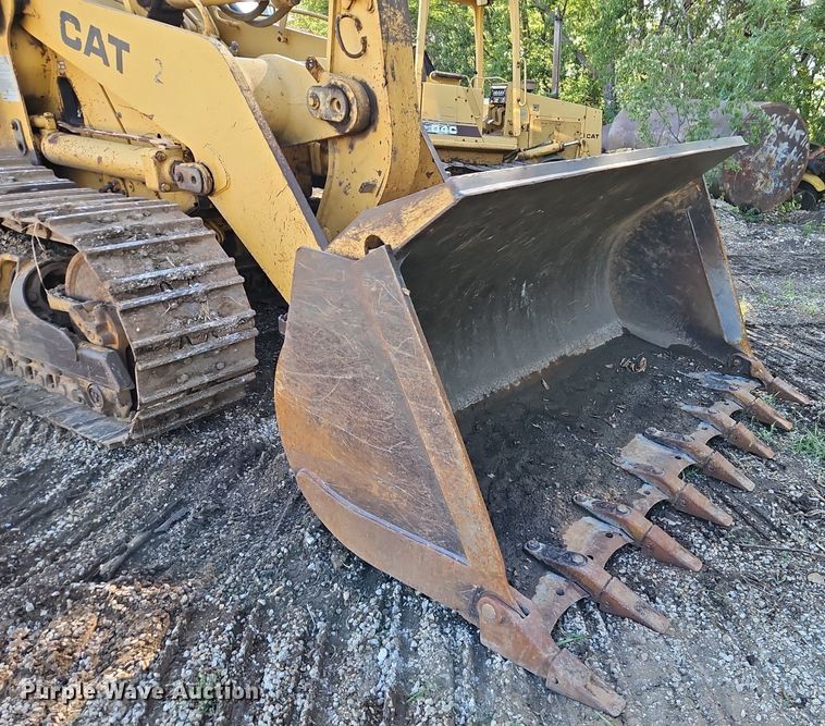 image for item DR8736 1987 Caterpillar  963 track loader