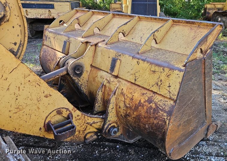 image for item DR8736 1987 Caterpillar  963 track loader