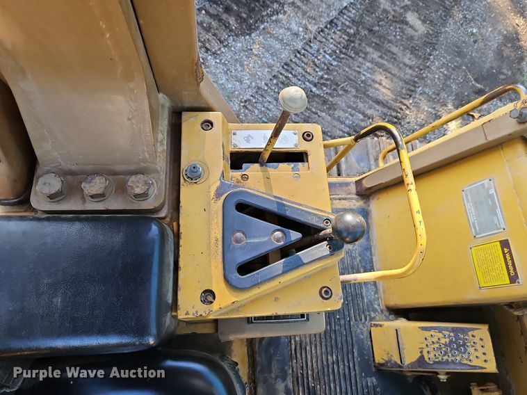 image for item DR8736 1987 Caterpillar  963 track loader