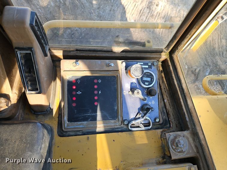 image for item DR8736 1987 Caterpillar  963 track loader