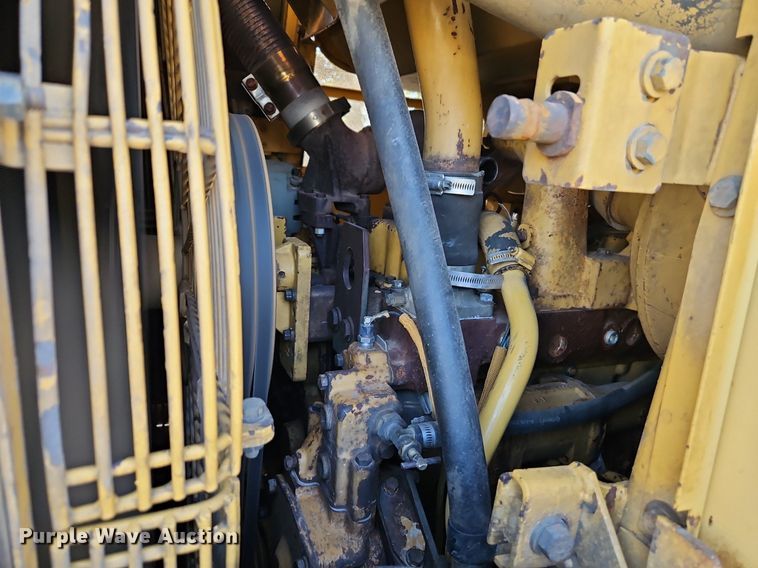 image for item DR8736 1987 Caterpillar  963 track loader