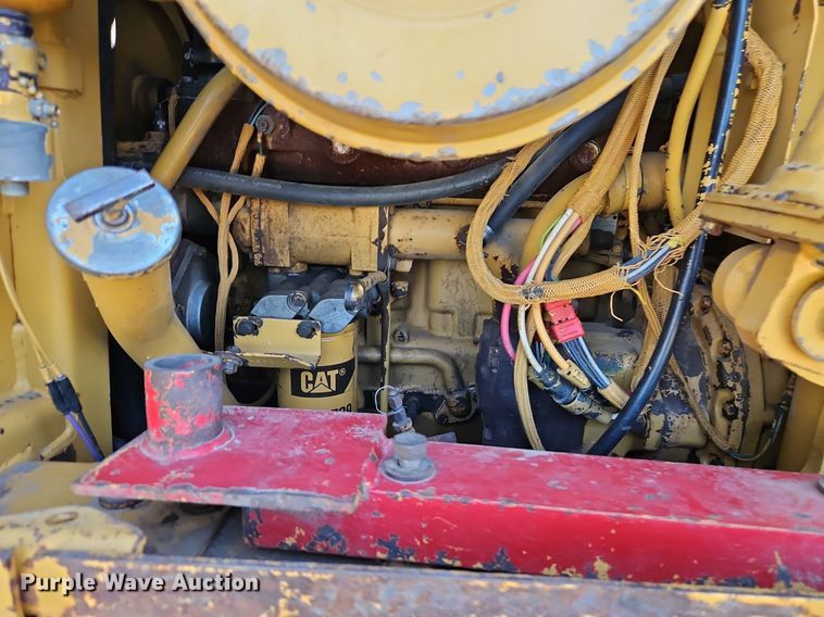 image for item DR8736 1987 Caterpillar  963 track loader