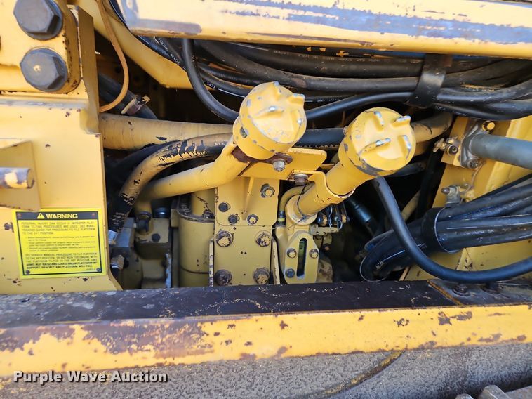 image for item DR8736 1987 Caterpillar  963 track loader