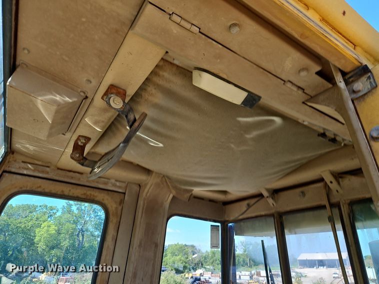 image for item DR8738 1990 Caterpillar  973 track loader