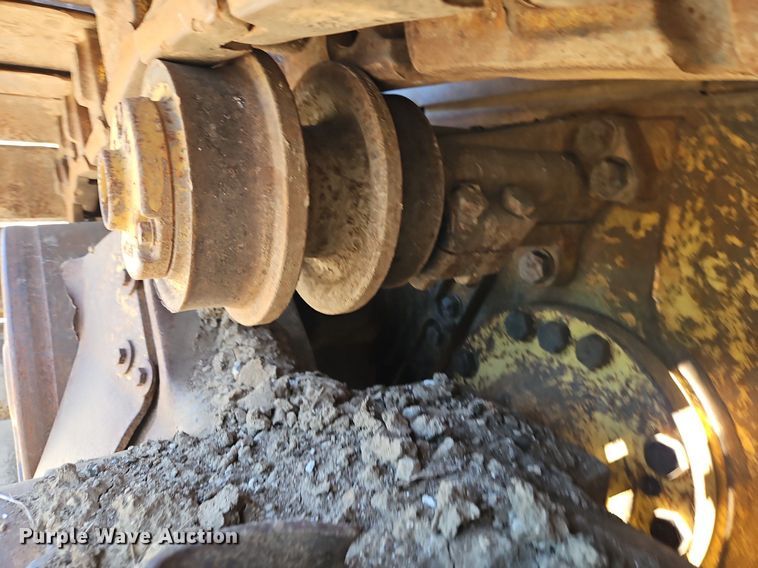 image for item DR8738 1990 Caterpillar  973 track loader