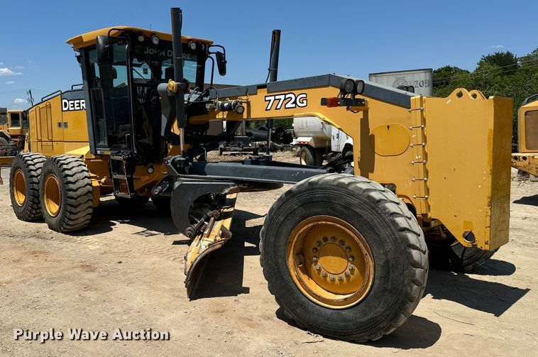 image for item DS2503 2011 John Deere 772G motor grader