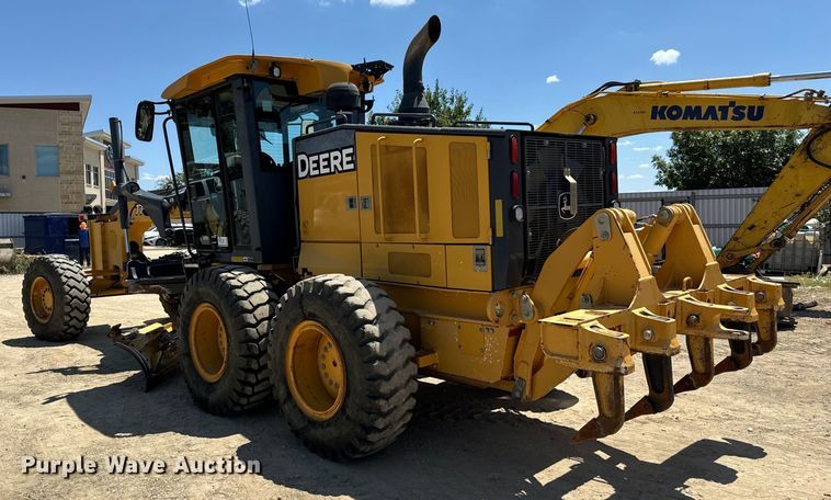 image for item DS2503 2011 John Deere 772G motor grader