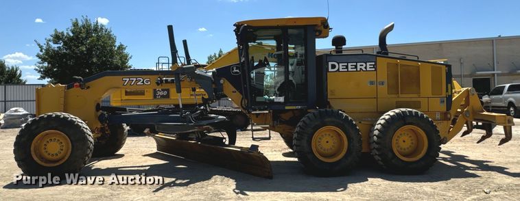 image for item DS2503 2011 John Deere 772G motor grader