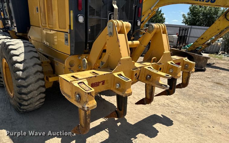 image for item DS2503 2011 John Deere 772G motor grader