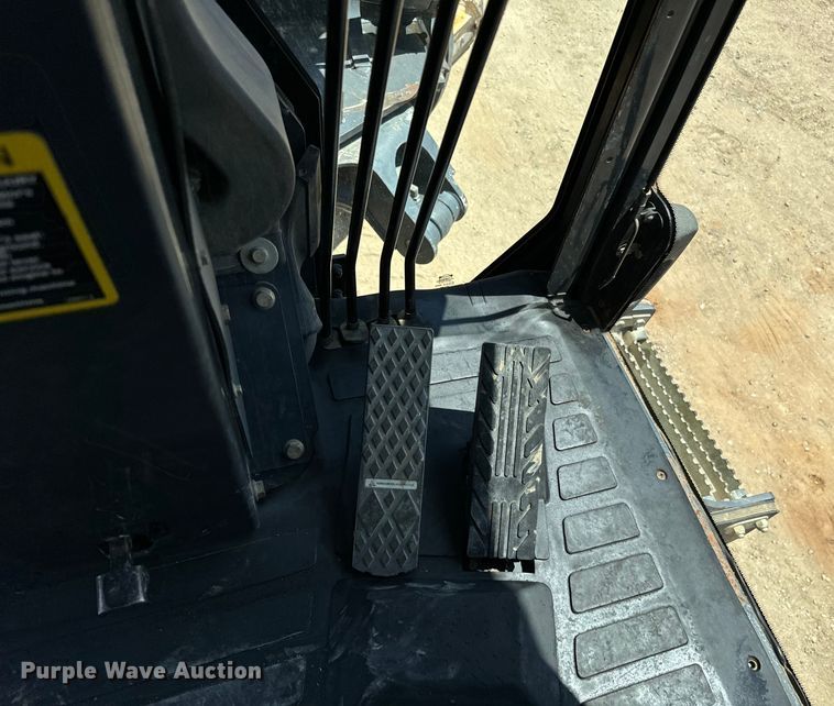 image for item DS2503 2011 John Deere 772G motor grader