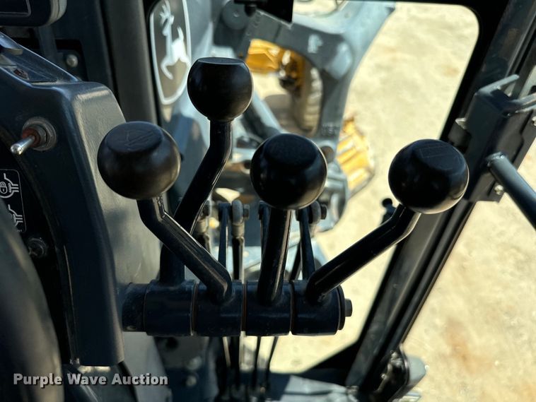 image for item DS2503 2011 John Deere 772G motor grader