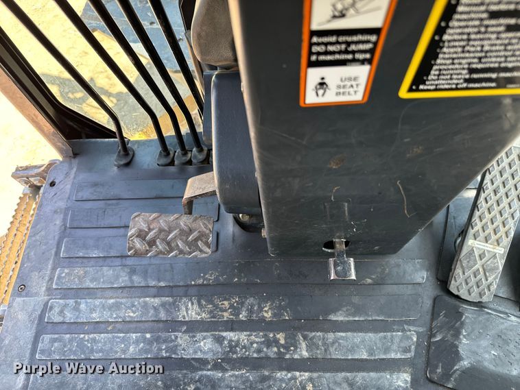 image for item DS2503 2011 John Deere 772G motor grader