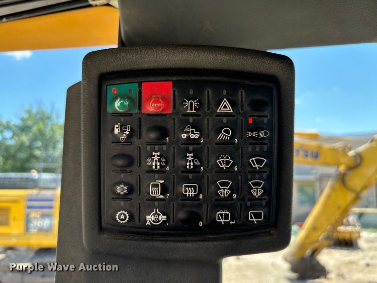 image for item DS2503 2011 John Deere 772G motor grader