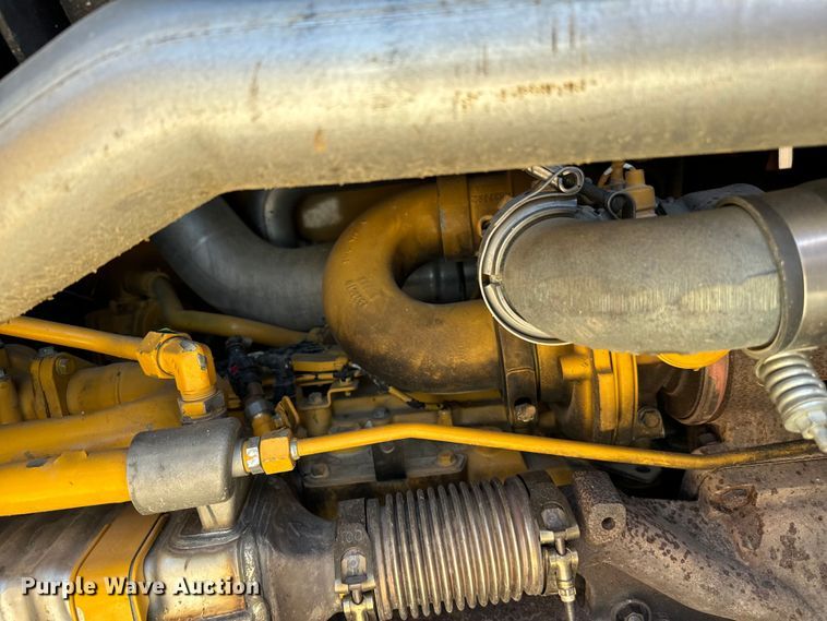 image for item DS2503 2011 John Deere 772G motor grader