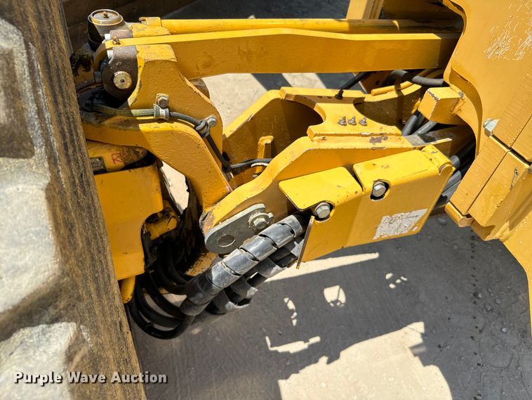 image for item DS2503 2011 John Deere 772G motor grader