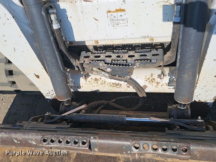 image for item DS4655 2018 Bobcat T870 tracked skid steer loader