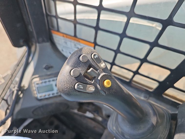 image for item DS4655 2018 Bobcat T870 tracked skid steer loader