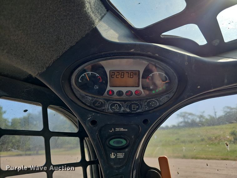 image for item DS4655 2018 Bobcat T870 tracked skid steer loader