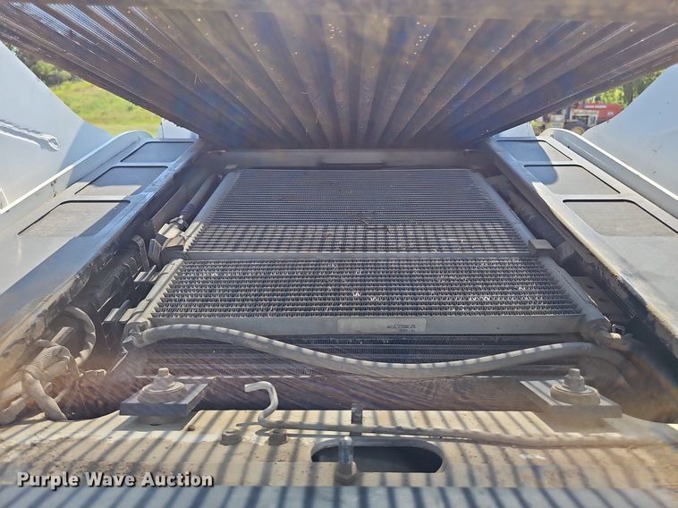 image for item DS4655 2018 Bobcat T870 tracked skid steer loader