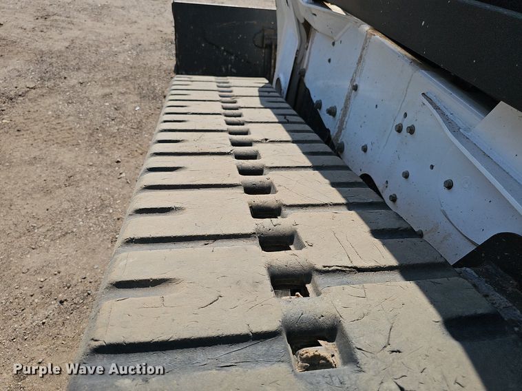 image for item DS4655 2018 Bobcat T870 tracked skid steer loader