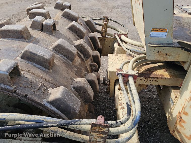 image for item DS4656 1988 Ingersoll Rand SD40D single drum vibratory roller