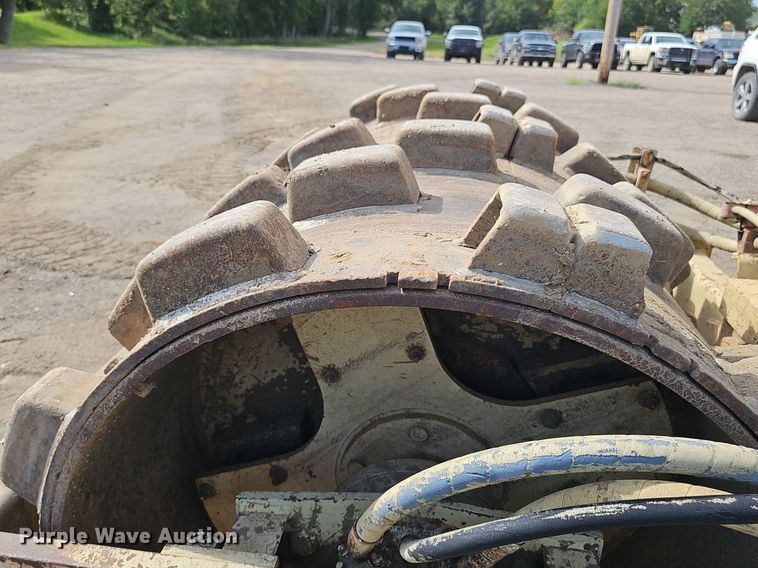 image for item DS4656 1988 Ingersoll Rand SD40D single drum vibratory roller