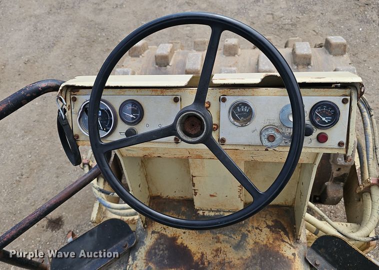 image for item DS4656 1988 Ingersoll Rand SD40D single drum vibratory roller