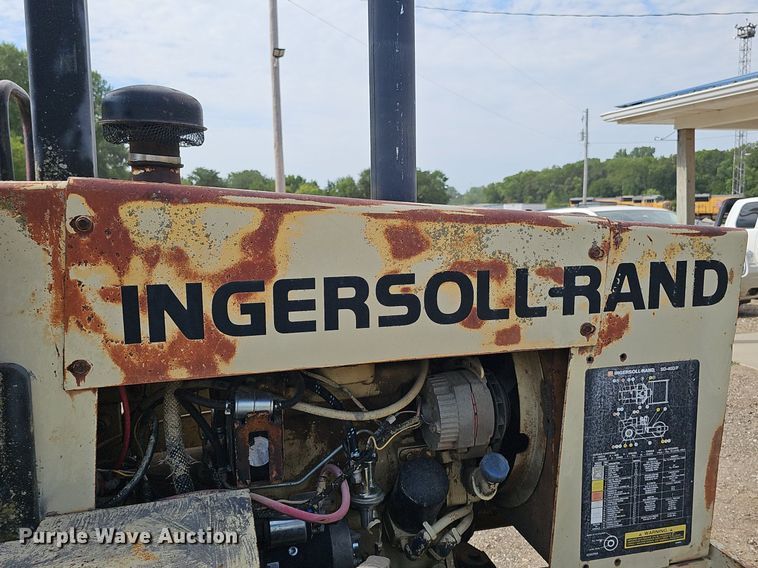 image for item DS4656 1988 Ingersoll Rand SD40D single drum vibratory roller