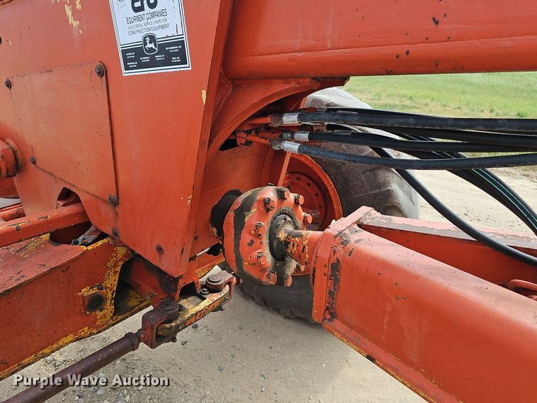 image for item DS4657 1985 John Deere 670A motor grader