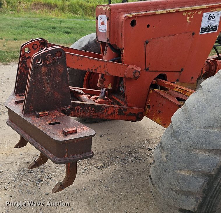 image for item DS4657 1985 John Deere 670A motor grader