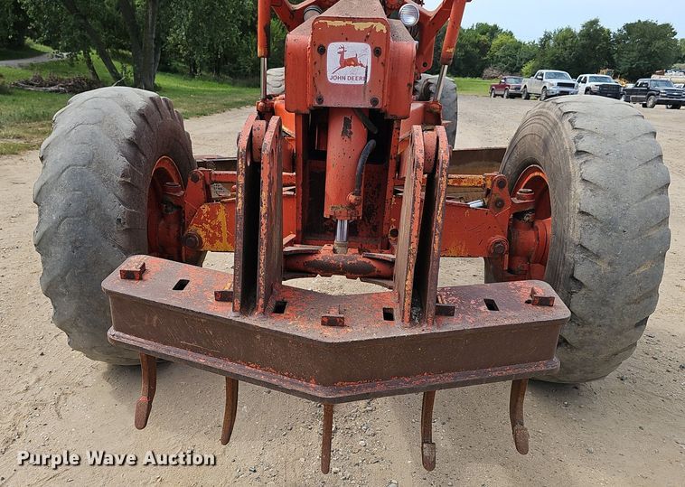 image for item DS4657 1985 John Deere 670A motor grader