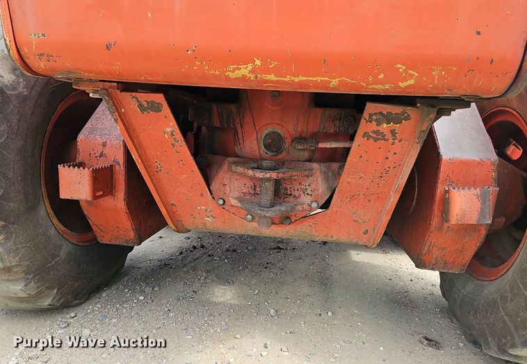 image for item DS4657 1985 John Deere 670A motor grader