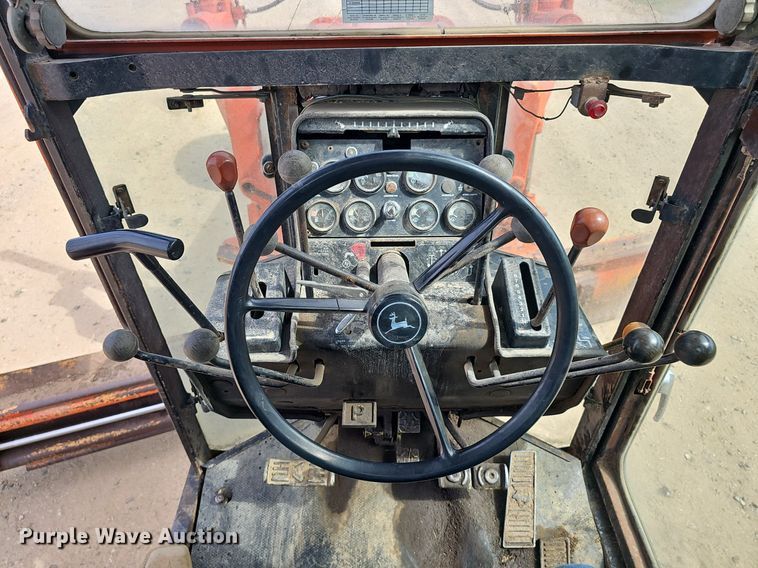 image for item DS4657 1985 John Deere 670A motor grader